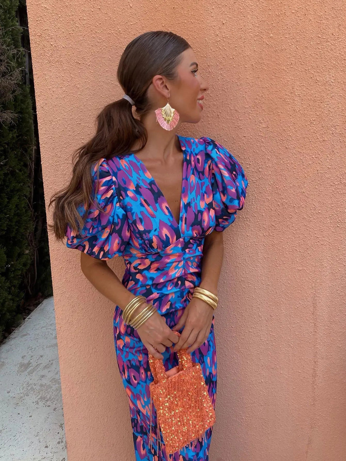 Femme Robe Midi à Imprimé Léopard avec Col en V et Manches Bouffantes