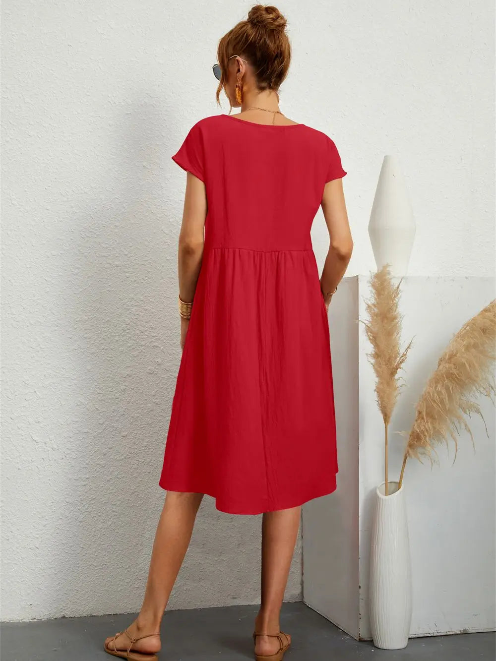 Femme Robe Midi Manches Courtes avec Col Rond et Poches Latérales