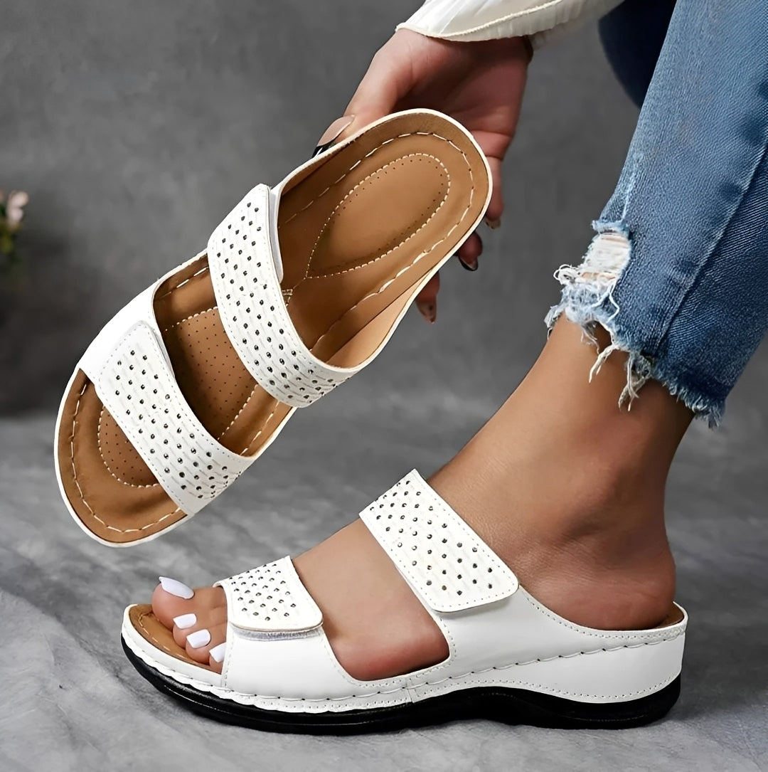 Femme Sandales à Double Bride Velcro avec Semelle Plateforme et Rivets Décoratifs