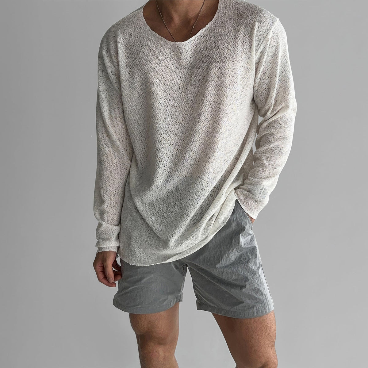 Homme Pull Léger Manches Longues avec Col Rond et Coupe Oversize