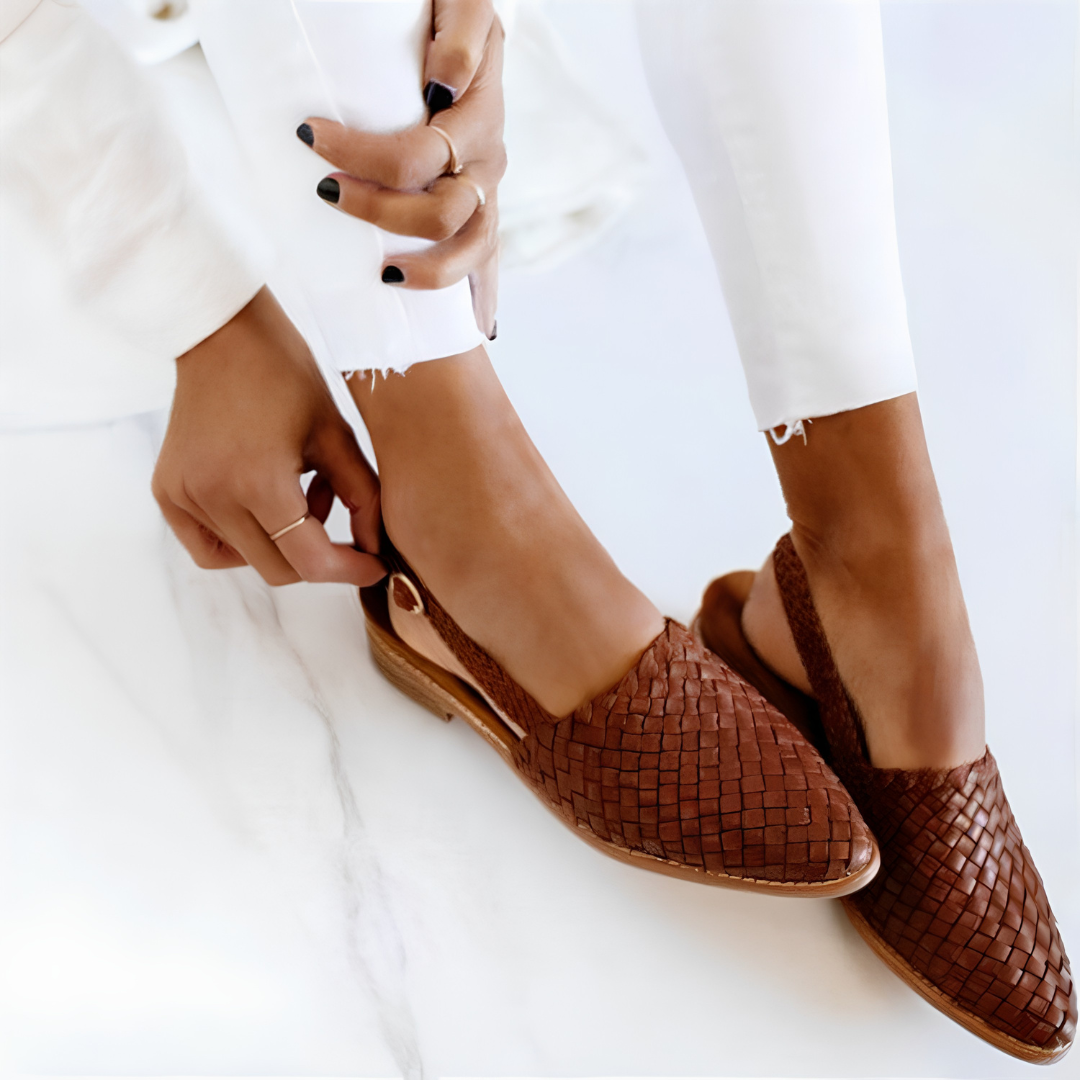 Femme Chaussures Plates Tressées à Bout Pointu et Bride Cheville
