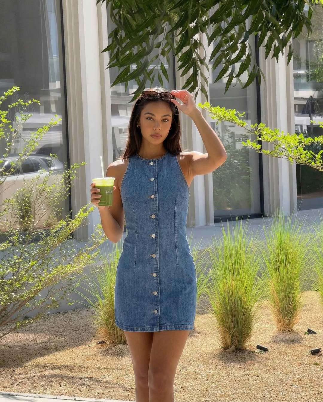 Femme Mini Robe en Jean Sans Manches avec Boutonnage Frontal