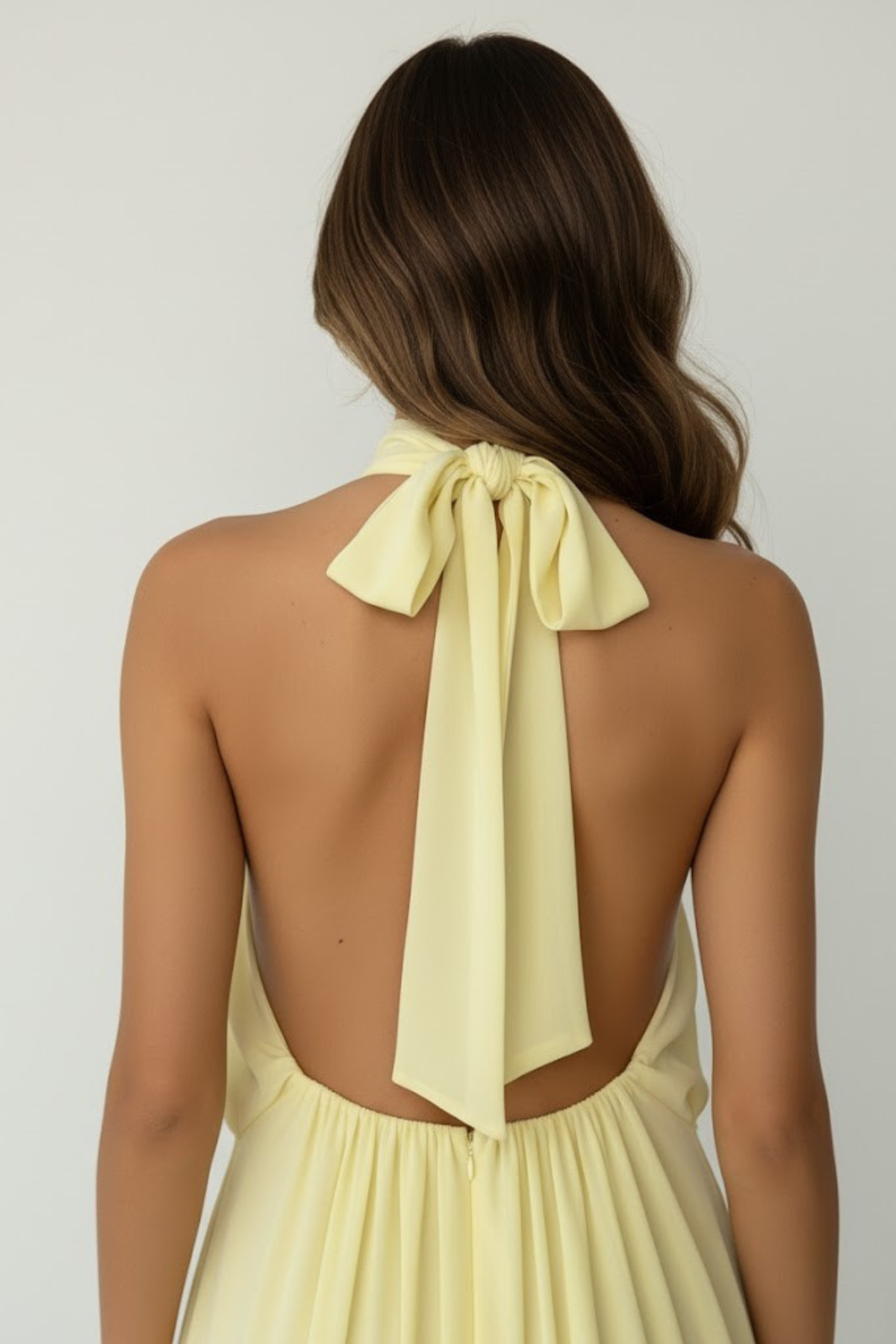 Femme Mini Robe Halter sans Manches avec Col Montant et Jupe à Volants Étagés