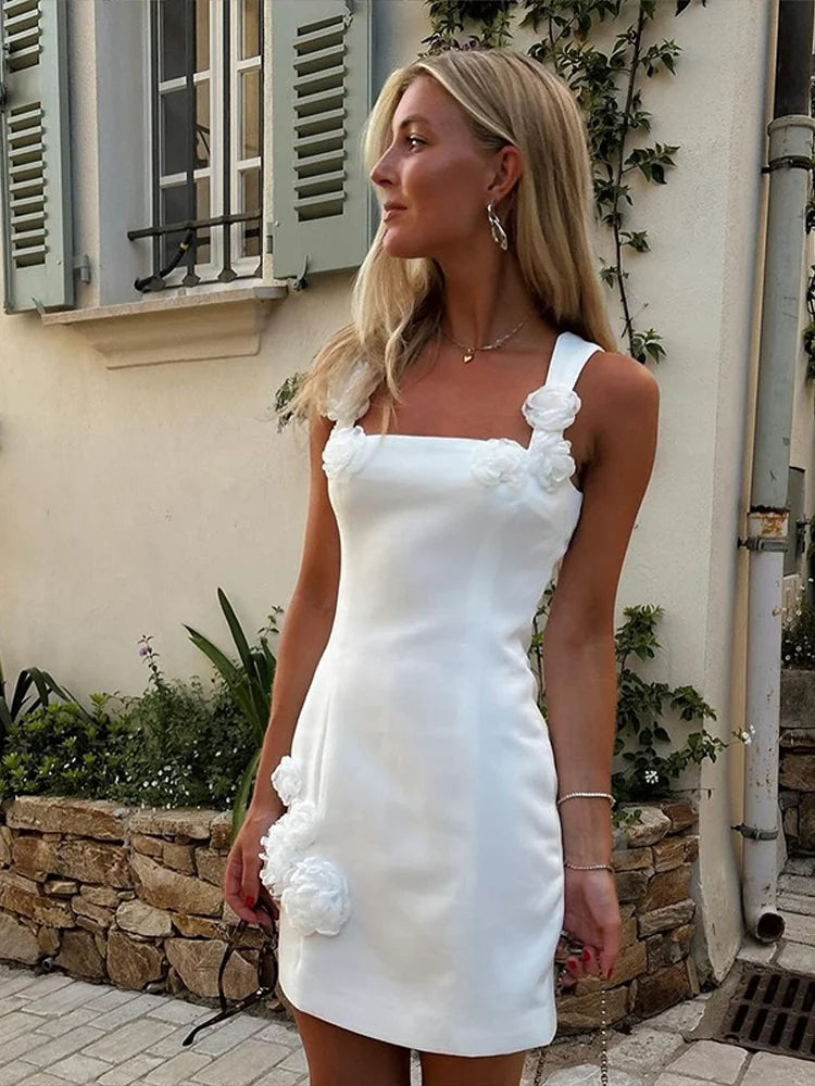Femme Mini Robe Sans Manches à Col Carré avec Appliqués Floraux 3D