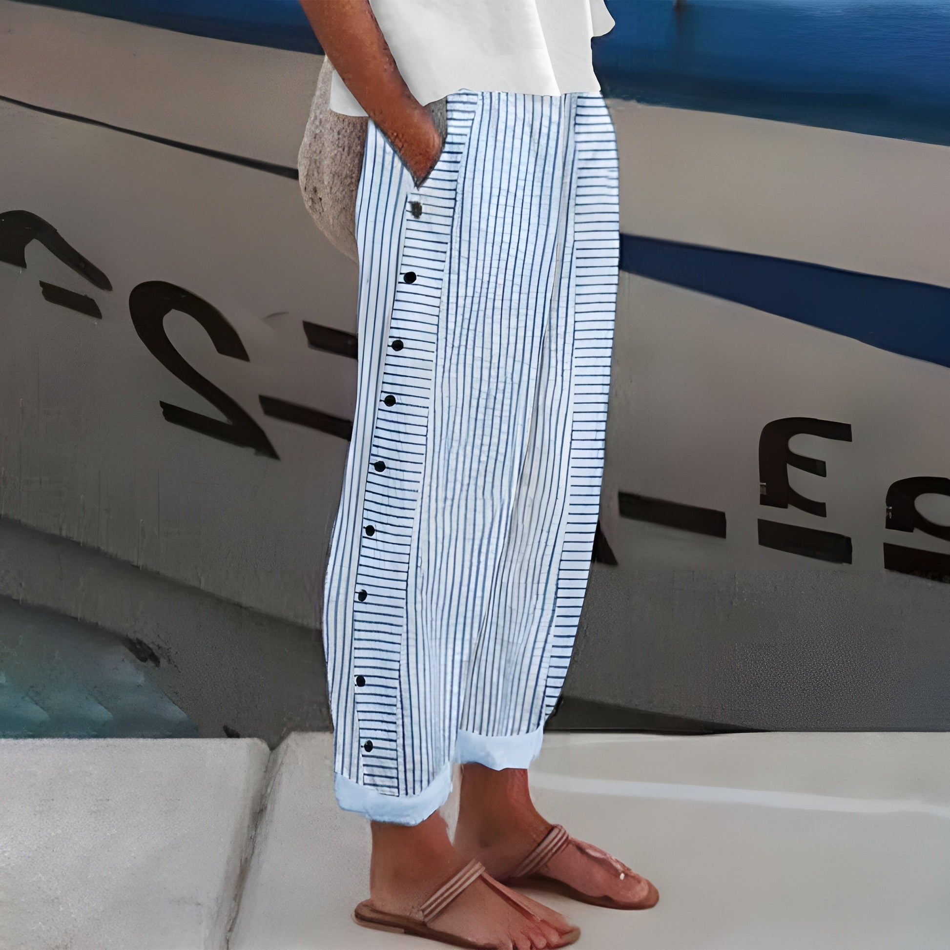 Femme Pantalon Large à Rayures avec Détail Boutons Taille Haute