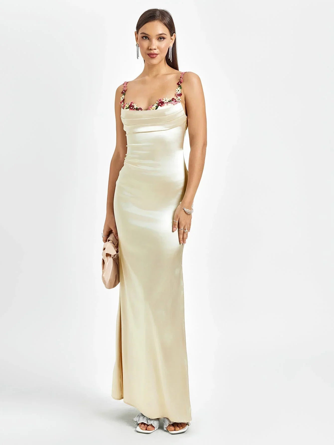 Femme Robe de Soirée Longue Slim Fit sans Manches avec Encolure Bénitier et Ornements Floraux
