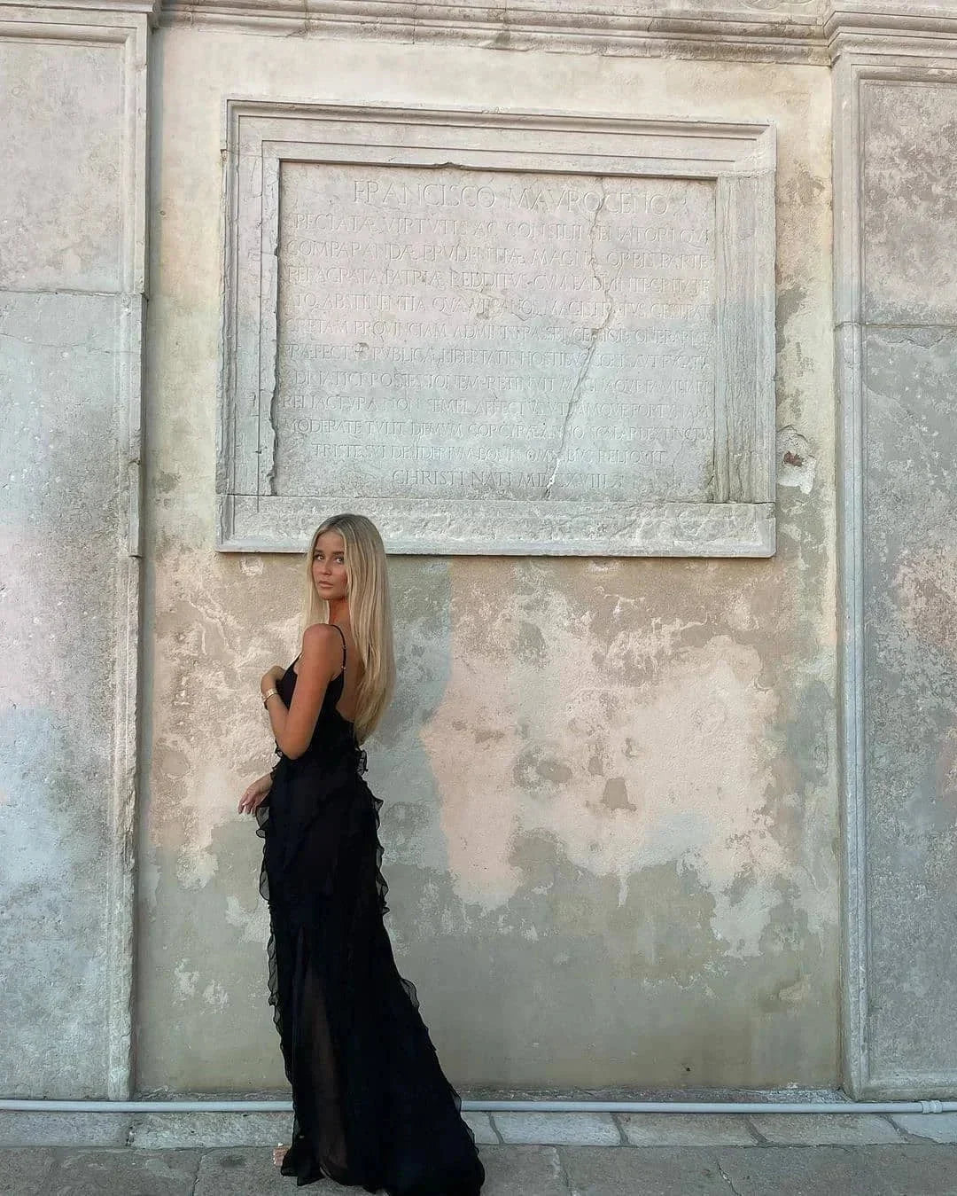 Femme Robe Longue de Soirée sans Manches avec Col en V et Volants