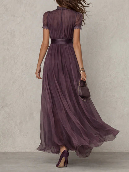 Femme Robe Maxi Manches Courtes avec Encolure Keyhole et Jupe Volantée