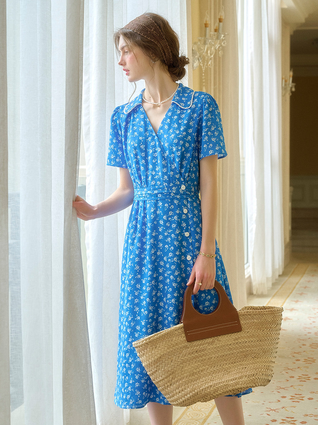 Femme Robe Midi Florale à Manches Courtes avec Col V et Ceinture