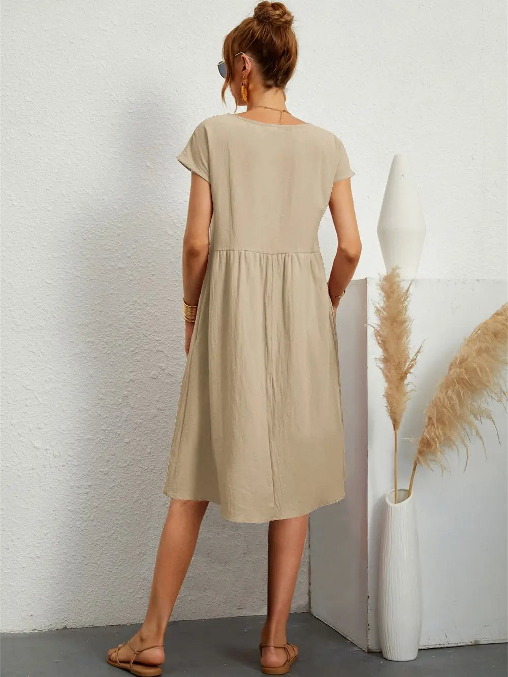 Femme Robe Midi Manches Courtes avec Col Rond et Poches Latérales