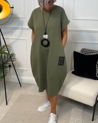 Femme Robe Midi Manches Courtes Oversize avec Col Rond et Imprimé Lettres