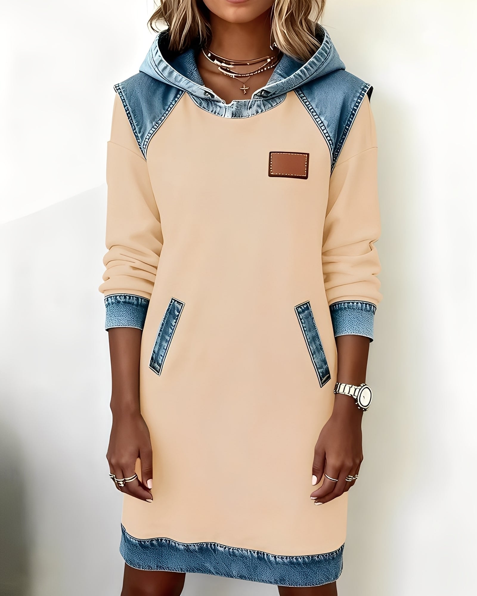 Femme Robe Sweat à Capuche avec Poches et Détails en Jean