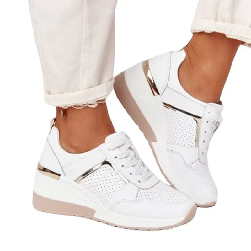 Femme Sneakers à Semelle Compensée avec Lacets et Détails Métallisés