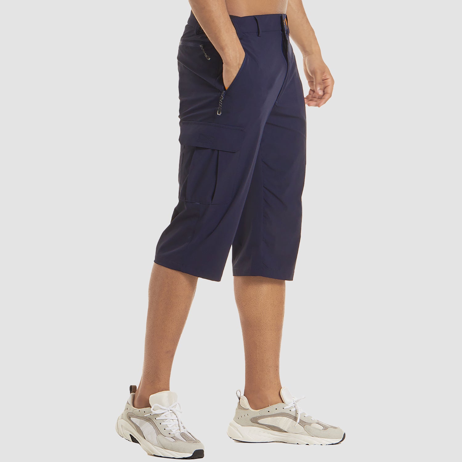 Homme Short Cargo Trois-Quarts avec Poches Latérales et Fermeture Boutonnée