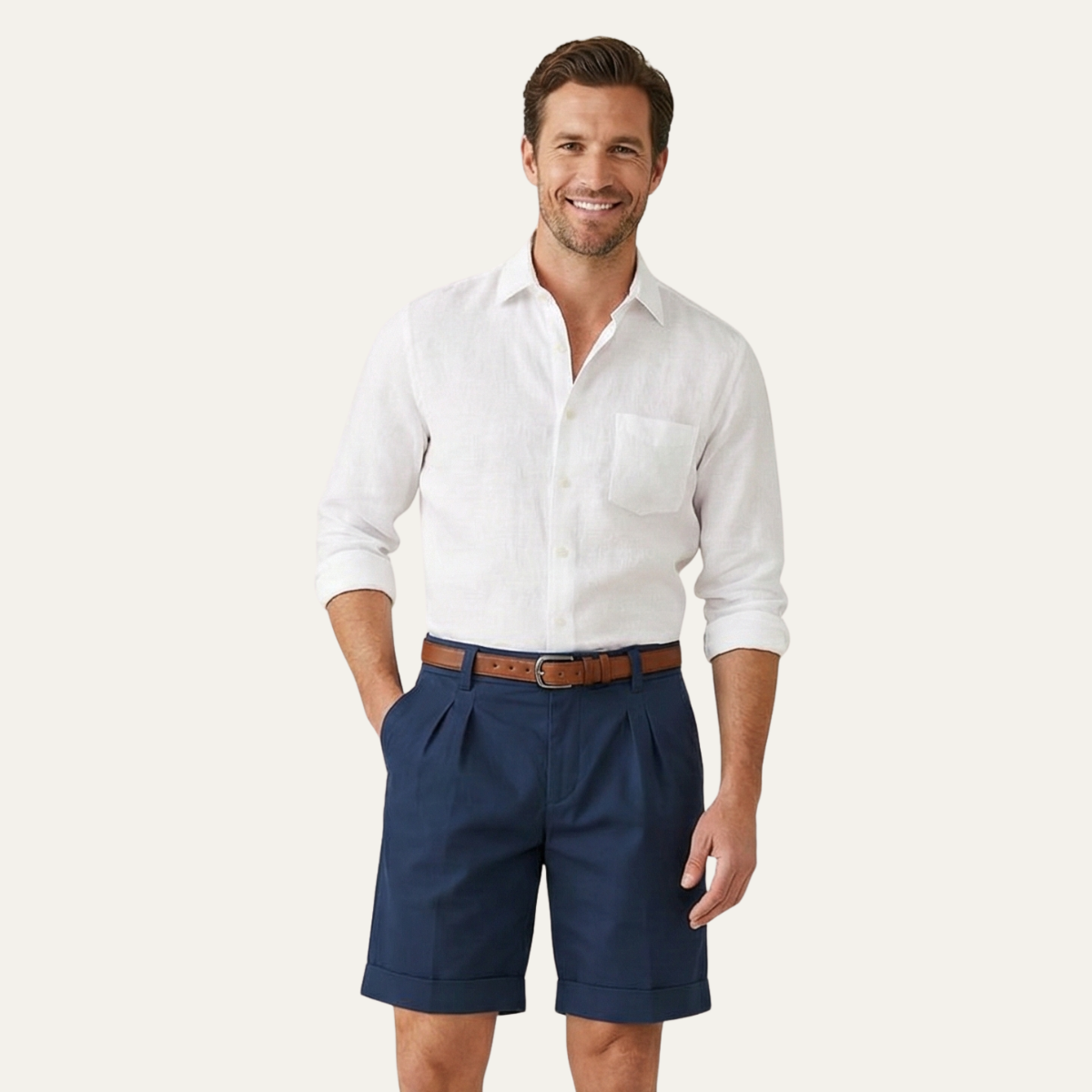 Homme Short Chino à Plis avec Revers et Ceinture