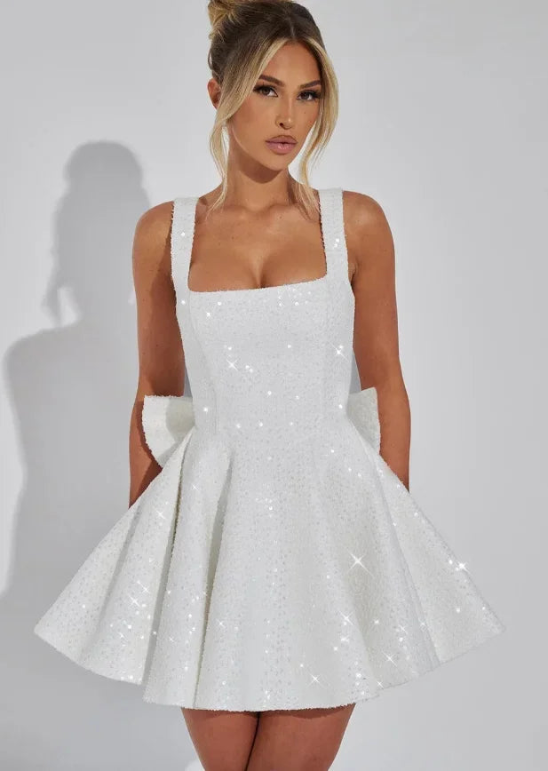 Mini Robe Pailletée à Jupe Évasée avec Grand Nœud dans le Dos