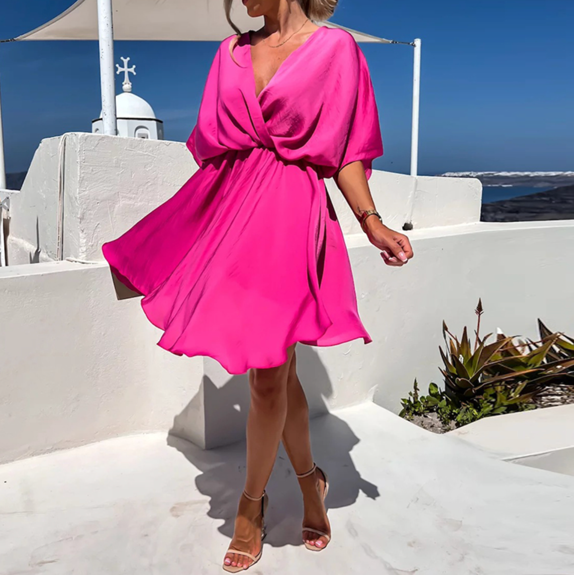 Robe Courte Croisée avec Col en V et Taille Élastiquée
