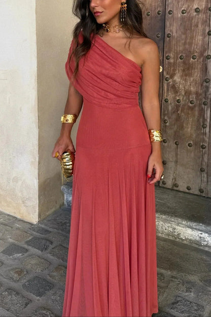 Robe Longue Drapée à Épaule Asymétrique et Jupe Fluide