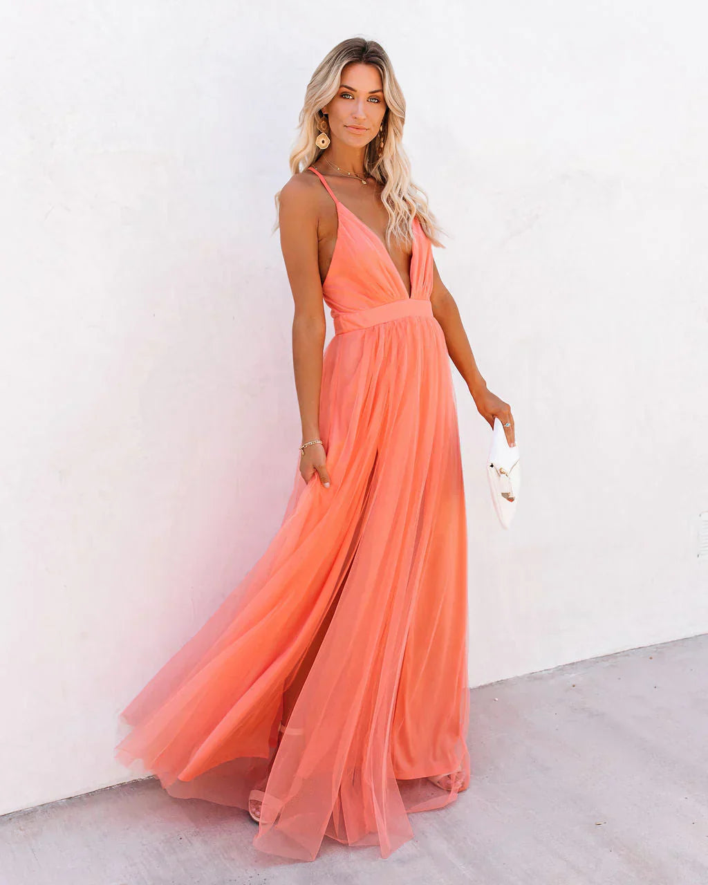 Robe Maxi Fluide avec Décolleté Plongeant et Dos Nu Croisé
